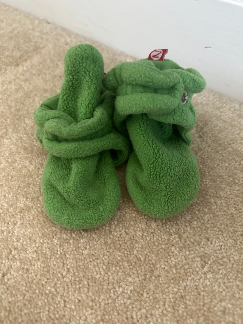 Zutano Bright Green Infant booties 12 mo